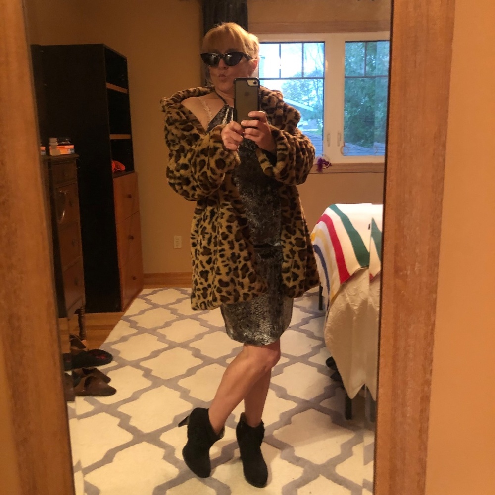 Leopard Faux Fur Jacket-Now in a bundle, look for it in my closet